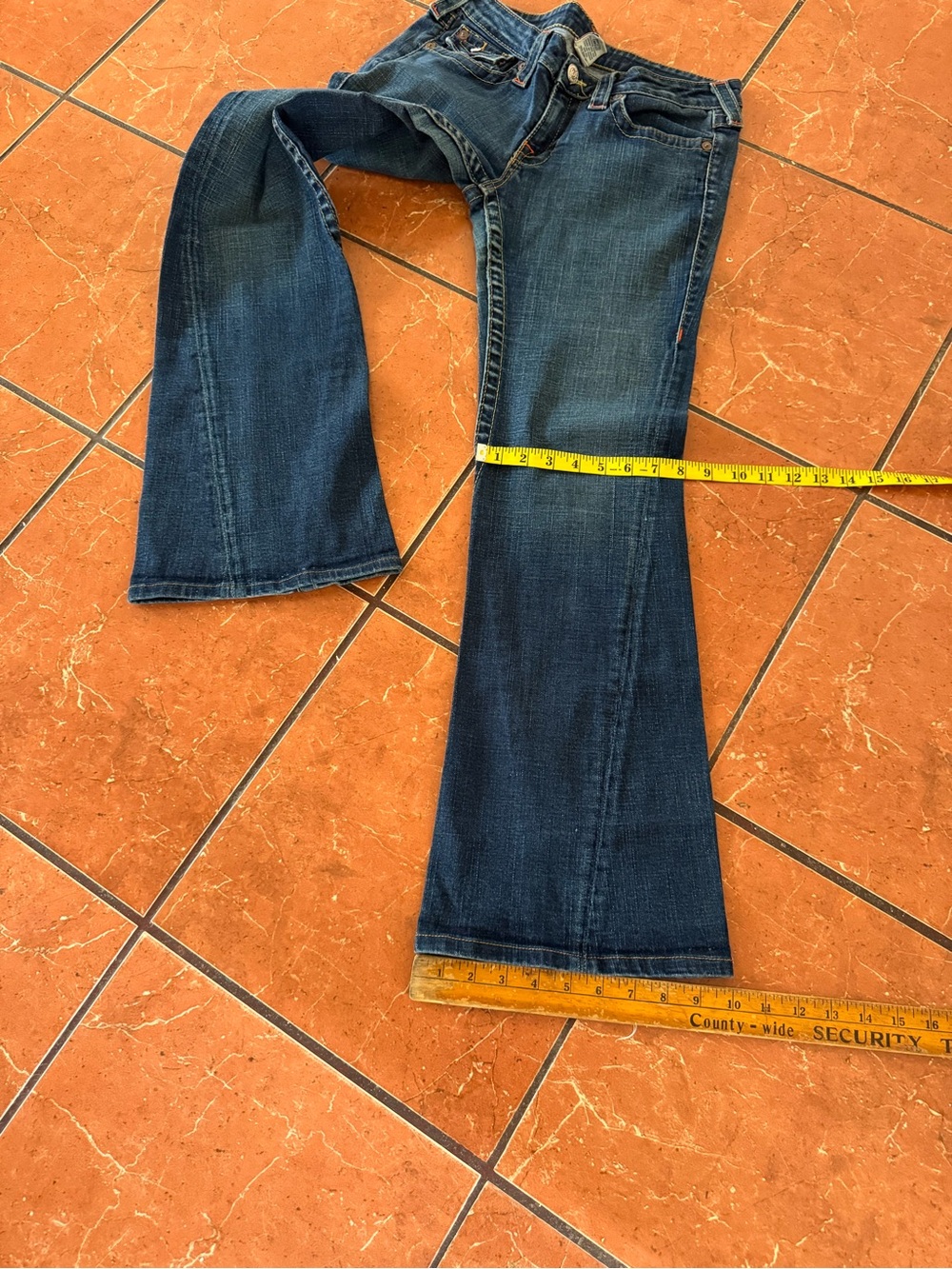 True Religion Women’s Jeans Size 31 Y2K Dark Wash Bootcut Horseshoe Pockets - Picture 8 of 9